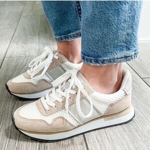 Greats‎ Brooklyn Mccarren Women's White and Tan Sneakers